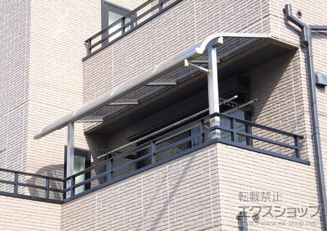 愛知県名古屋市のLIXIL リクシル（トステム）のバルコニー・ベランダ屋根 ライザーテラスII R型 屋根タイプ 単体 積雪〜20cm対応 施工例