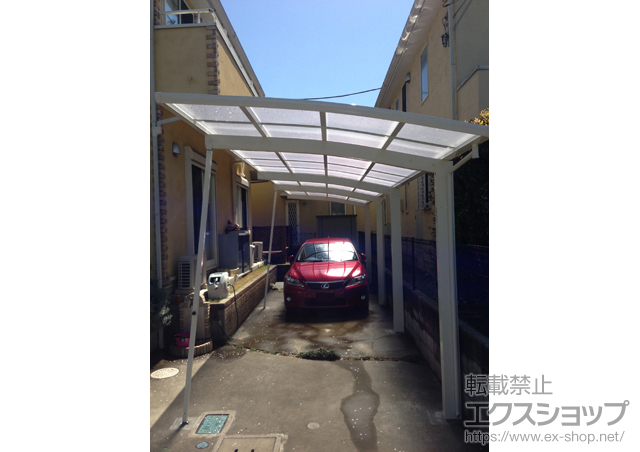 埼玉県川越市ののカーポート レイナポート 縦連棟 積雪〜20cm対応＋着脱式サポート 標準・ハイルーフ兼用 2本入り 施工例