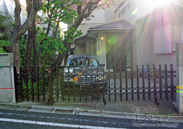 東京都大田区ののカーゲート トリップゲート 傾斜地専用型 ノンレール 両開き（12S+47M) 施工例