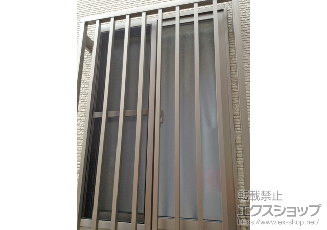 東京都東久留米市のLIXIL リクシル（トステム）の面格子・窓格子 高強度面格子 縦格子 施工例