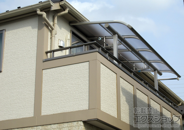 埼玉県草加市ののバルコニー・ベランダ屋根 ヴェクターテラス R型 屋根タイプ 単体 積雪〜20cm対応 施工例