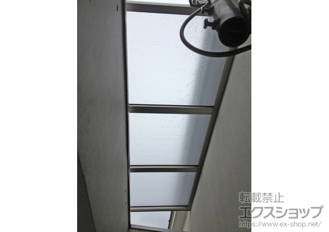 神奈川県横浜市のLIXIL リクシル（トステム）のバルコニー・ベランダ屋根 パワーアルファ F型 屋根タイプ 単体 積雪〜30cm対応 施工例