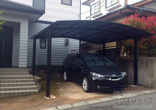 山口県下関市のLIXIL リクシル（トステム）のカーポート カーブポートシグマIII ワイド 積雪〜20cm対応 施工例