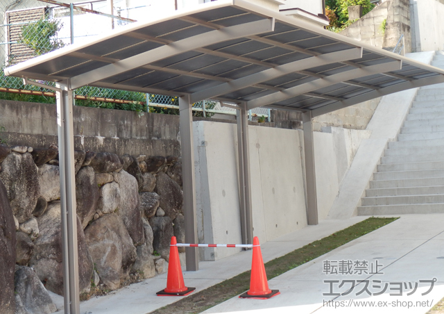 福岡県福岡市のLIXIL リクシル（トステム）のカーポート カーブポートシグマIII 縦連棟 積雪〜30cm対応 施工例