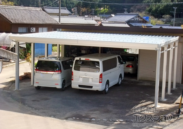 岐阜県加茂郡七宗町のLIXIL リクシル（トステム）のカーポート テリオスポートIII 3000 3台用 角柱8本 積雪〜100cm対応 施工例