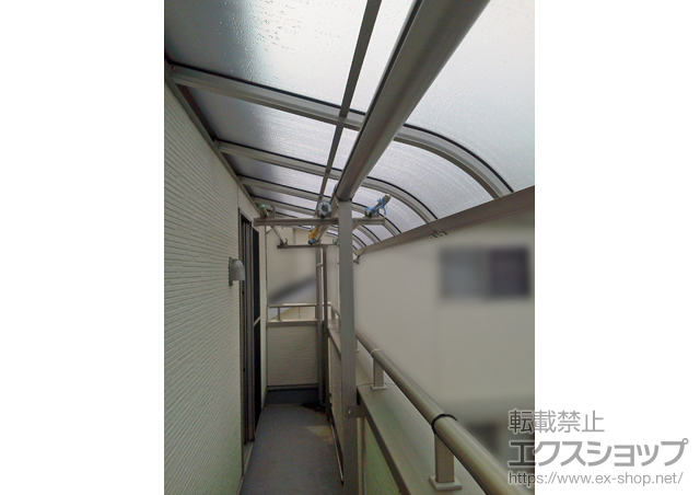 茨城県牛久市ののバルコニー・ベランダ屋根 プレシオステラス R型 屋根タイプ 連棟 積雪〜20cm対応 施工例