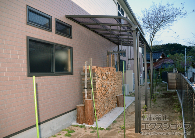 兵庫県朝来市のLIXIL リクシル（トステム）のテラス屋根 パワーアルファ RB型 1500 テラスタイプ 単体 積雪〜50cm対応 施工例