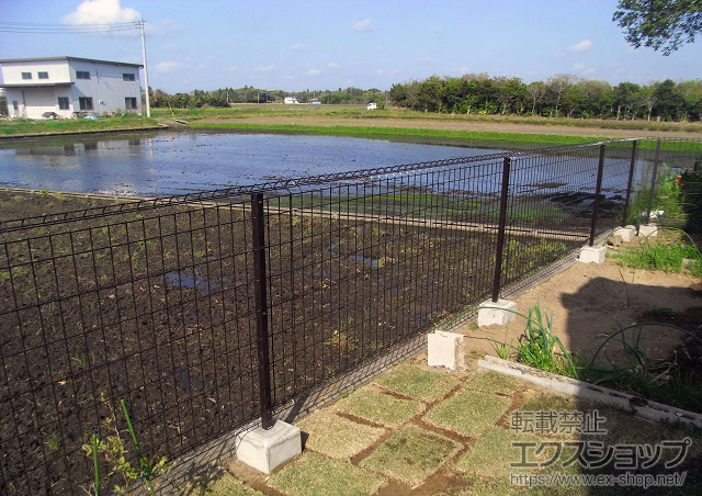 千葉県東金市ののフェンス・柵 イーネットフェンス1F型 自由柱タイプ 施工例