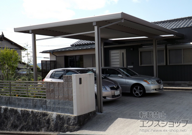 福岡県宗像市のLIXIL リクシル（トステム）のカーポート テリオスポートIII 900 2台用 間口延長 角柱4本 積雪〜30cm対応 施工例