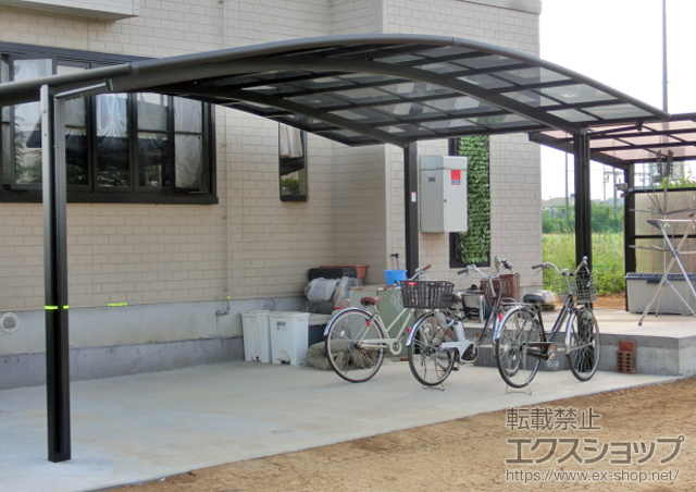 埼玉県さいたま市のLIXIL リクシル（トステム）のカーポート カーブポートシグマIII ワイド 積雪〜30cm対応 施工例