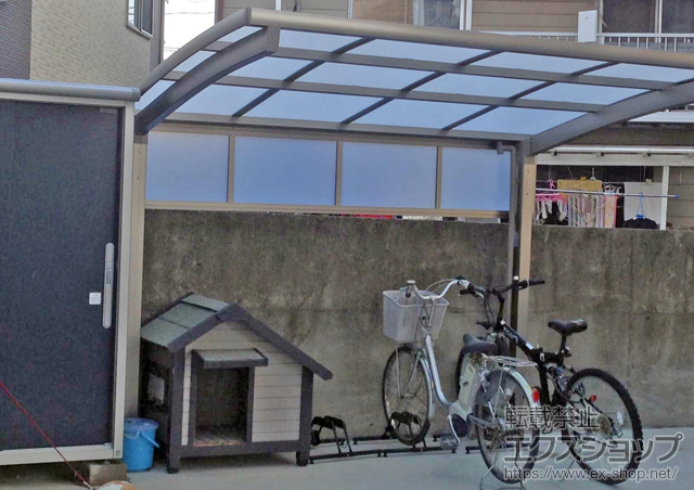 宮城県仙台市のLIXIL リクシル（トステム）のサイクルポート・駐輪場 カーブポートシグマIII ミニ 積雪〜20?対応＋サイドパネルＨ500　29タイプ用 施工例