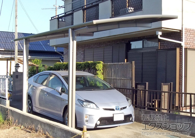 千葉県柏市のLIXIL リクシル（トステム）のカーポート カーブポートシグマIII 積雪〜30cm対応 施工例