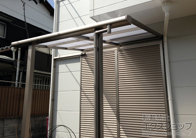 東京都世田谷区のLIXIL リクシル（トステム）のテラス屋根 ライザーテラスII F型 テラスタイプ 単体 積雪〜20cm対応 施工例