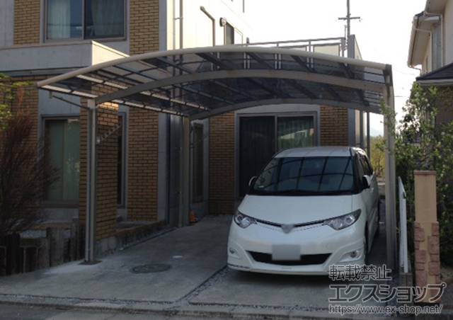 愛媛県宇和島市ののカーポート レイナツインポートグラン 積雪〜20cm対応+レイナツインポート用 水平式物干し 2本入 施工例