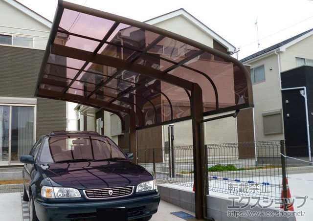 埼玉県越谷市ののカーポート レイナキャップポートグラン　積雪〜20cm対応 施工例