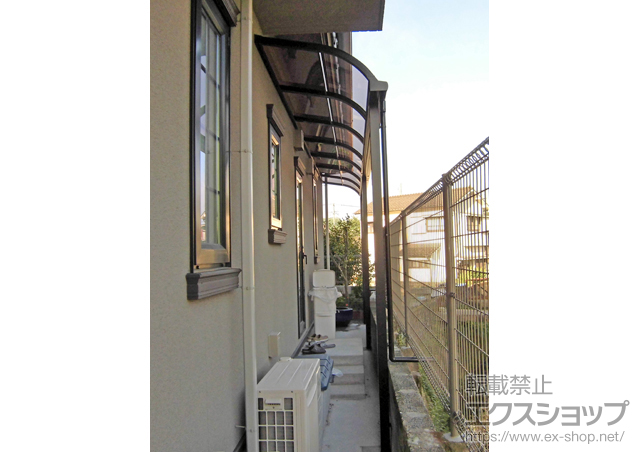 鹿児島県鹿児島市のLIXIL リクシル（トステム）のテラス屋根 ライザーテラスII R型 テラスタイプ 連棟 積雪〜20cm対応 施工例