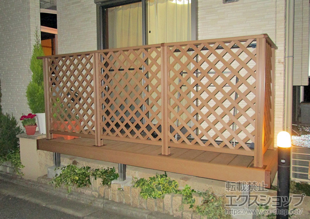 東京都日野市のLIXIL リクシル（トステム）のウッドデッキ リコステージII+デッキフェンス 施工例