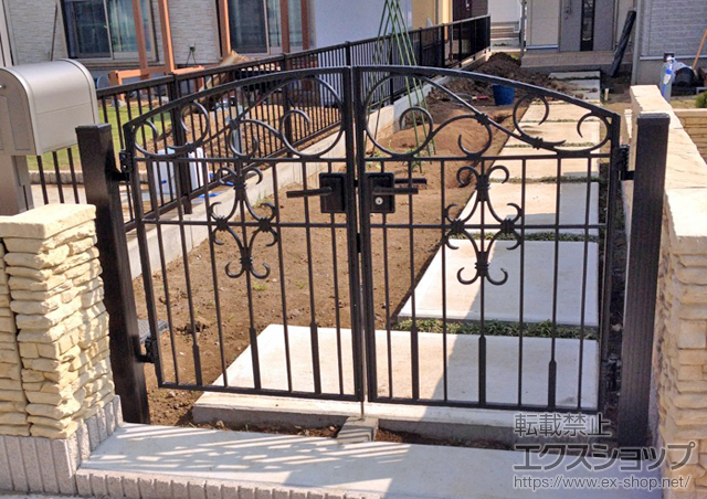 茨城県水戸市のの門扉 コラゾン2型門扉 両開き 柱使用 施工例
