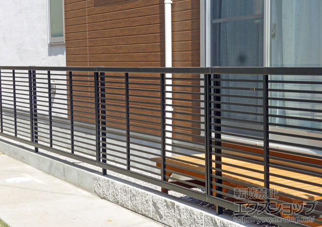 神奈川県茅ヶ崎市ののフェンス・柵 エクスラインフェンス12型 自由柱施工 施工例