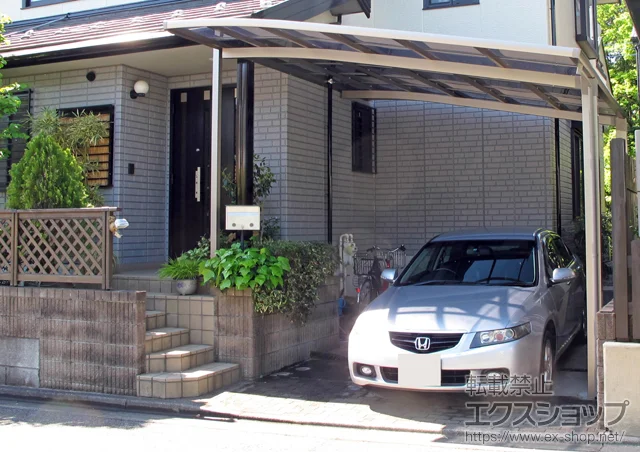 埼玉県さいたま市のLIXIL リクシル(トステム)のカーポート ルーフポートシグマIII 積雪〜30cm対応 施工例