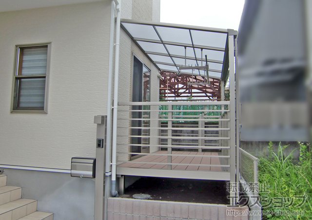 静岡県富士宮市のLIXIL リクシル（トステム）のテラス囲い・サンルーム ほせるんですII F型 ハーフ囲いタイプ 施工例