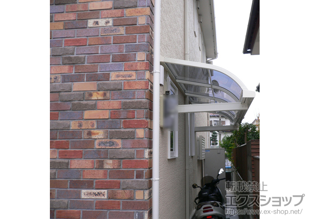 福岡県福岡市のLIXIL リクシル（トステム）のバルコニー・ベランダ屋根 ライザーテラスII R型 ルーフタイプ 単体 積雪〜20cm対応 施工例