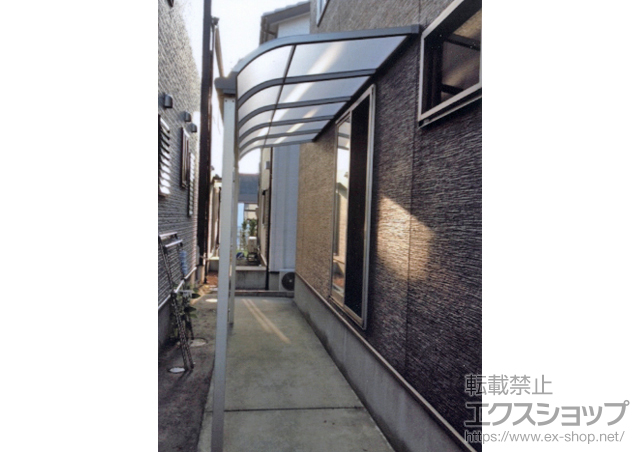 石川県野々市市のLIXIL リクシル（トステム）のテラス屋根 ライザーテラスII R型 テラスタイプ 単体 積雪〜20cm対応 施工例
