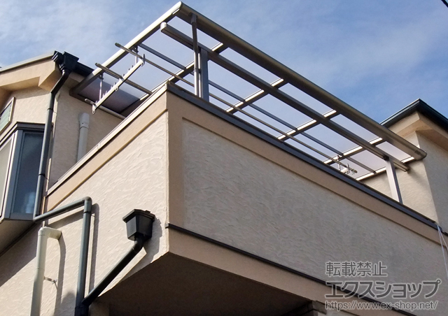 埼玉県新座市のLIXIL リクシル（トステム）のバルコニー・ベランダ屋根 パワーアルファ F型 屋根タイプ 単体 積雪〜30cm対応 施工例