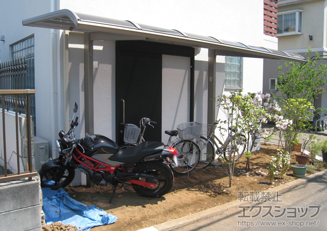 東京都世田谷区のLIXIL リクシル（トステム）のカーポート レガーナポートシグマIII 雨樋なし 積雪〜30cm対応 施工例