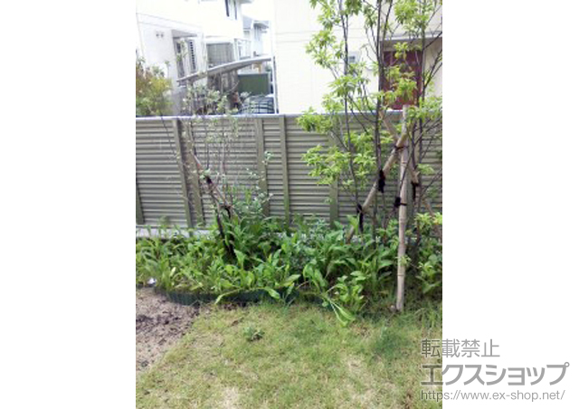 大阪府茨木市のの門扉 レスティナフェンス5型 自由柱 施工例