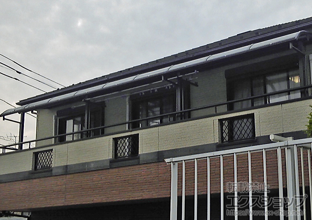神奈川県横浜市ののバルコニー・ベランダ屋根 プレシオステラス R型 屋根タイプ 連棟 積雪〜20cm対応 施工例