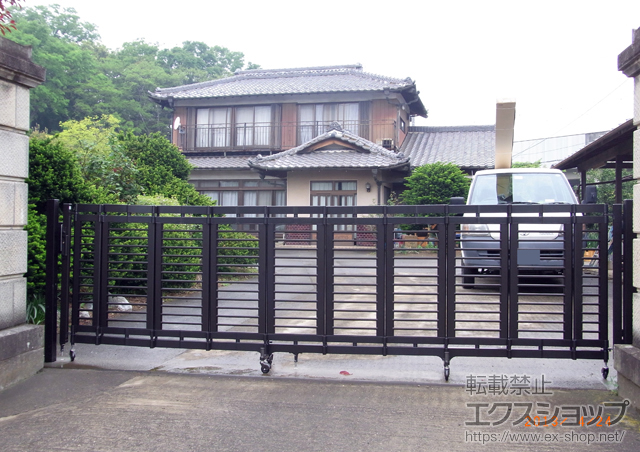 埼玉県桶川市ののカーゲート シャレオ伸縮1型 ノンレール 片開き 390S 施工例