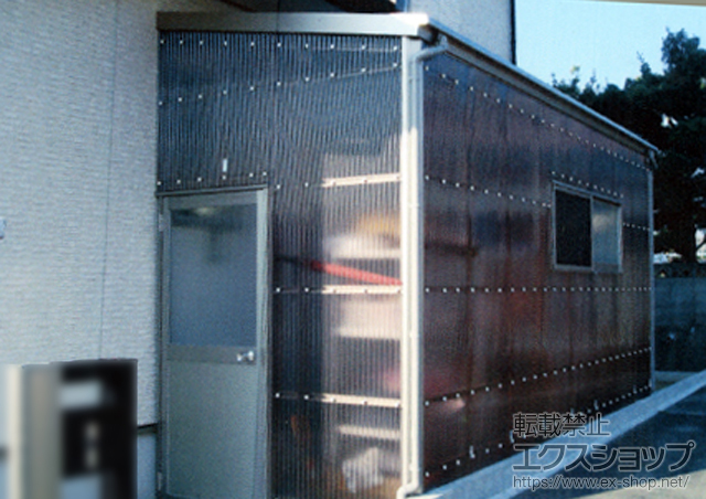 三重県津市のLIXIL リクシル（トステム）のストックヤード フリーヤード ドアタイプ 積雪20cm対応 施工例