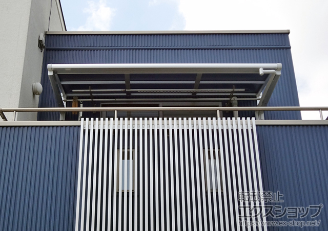 栃木県宇都宮市のLIXIL リクシル（トステム）のバルコニー・ベランダ屋根 ライザーテラスII F型 ルーフタイプ 単体 積雪〜20cm対応 施工例