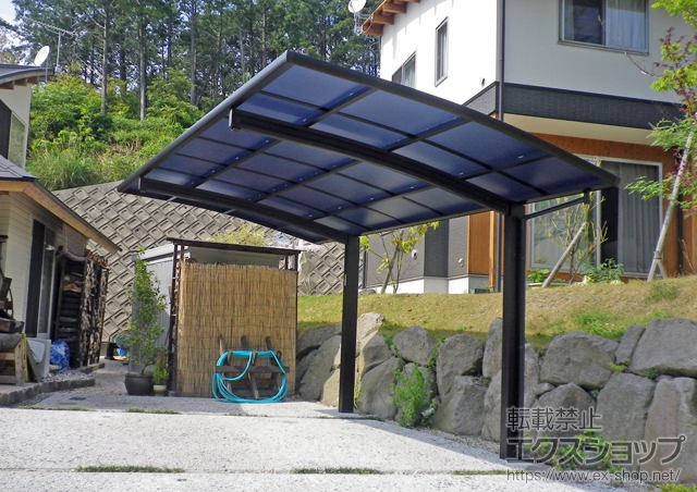 福岡県糟屋郡久山町ののカーポート レイナポートグラン　積雪〜20cm対応+着脱式サポート  2本入+屋根ふき補強部品 施工例