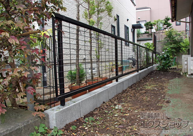 静岡県駿東郡長泉町ののフェンス・柵 アルメッシュフェンス2型 フリーポールタイプ 施工例