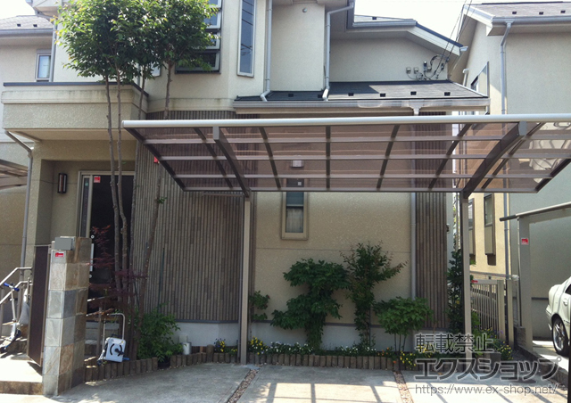 神奈川県横浜市のLIXIL リクシル（トステム）のカーポート カーブポートシグマIII 積雪〜30cm対応 施工例