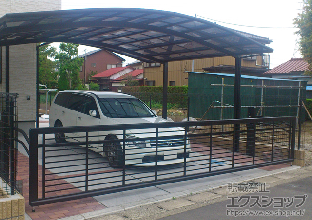 神奈川県相模原市ののカーゲート エクスラインアップゲート ワイド 1型 電動式 施工例