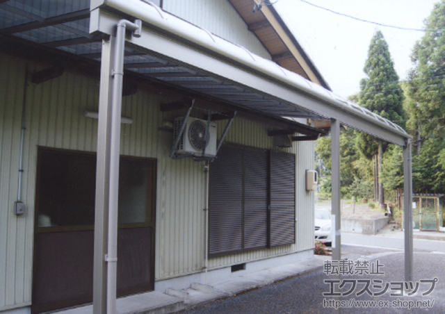 岐阜県大垣市のLIXIL リクシル（トステム）のテラス屋根 ライザーテラスII R型 1500 テラスタイプ 連棟 積雪〜50cm対応 施工例