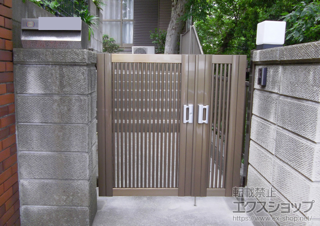 神奈川県藤沢市のの門扉 シャレオR2型門扉 親子開き 柱使用 施工例