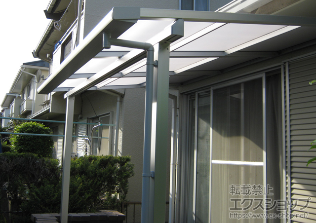 神奈川県相模原市のLIXIL リクシル（トステム）のテラス屋根 ライザーテラスII F型 テラスタイプ 単体 積雪〜20cm対応 施工例