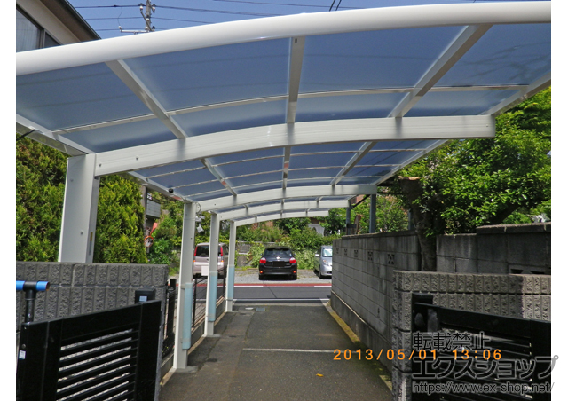 千葉県千葉市ののカーポート レイナポート 縦連棟 積雪〜20cm対応＋レイナポート用オプション 施工例