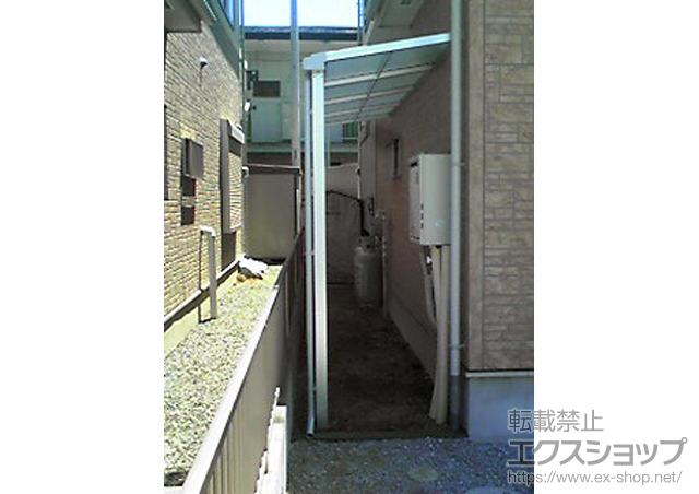 群馬県前橋市のLIXIL リクシル（トステム）のテラス屋根 サンクテラス? Fタイプ 積雪〜20cm対応 施工例