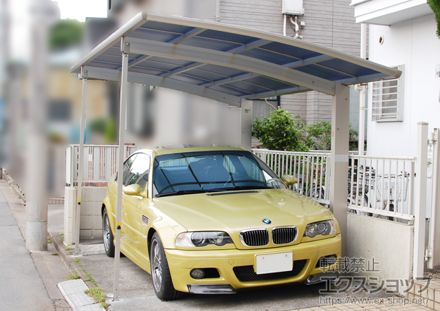 東京都杉並区ののカーポート プレシオスポート 積雪〜20cm対応+ 着脱式サポート 2本入 施工例