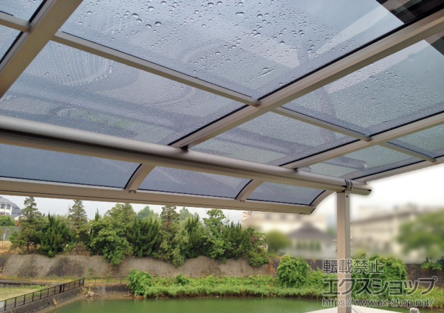 奈良県北葛城郡上牧町ののバルコニー・ベランダ屋根 プレシオステラス R型 屋根タイプ 単体 積雪〜20cm対応 施工例