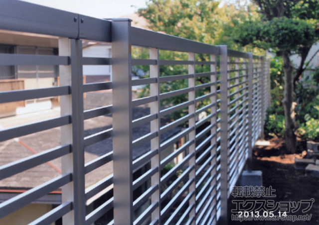 静岡県三島市ののフェンス・柵 エクスラインフェンス12型 フリーポールタイプ 施工例