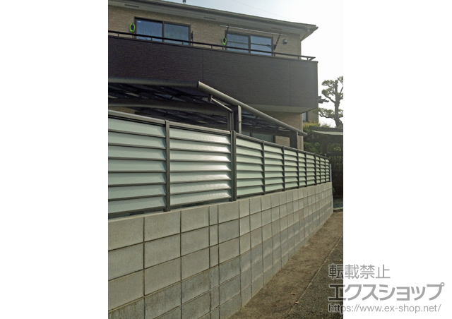 福岡県太宰府市ののフェンス・柵 サニーブリーズフェンスS 間仕切り柱タイプ 施工例