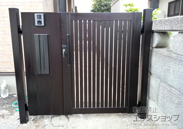 神奈川県横浜市のの門扉 エクスライン門扉6型 親子開き 機能子扉A型 門柱使用 施工例