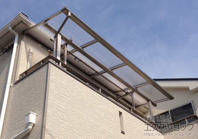 大阪府摂津市ののバルコニー・ベランダ屋根 ヴェクターテラス F型 屋根タイプ 単体 積雪〜20cm対応 施工例