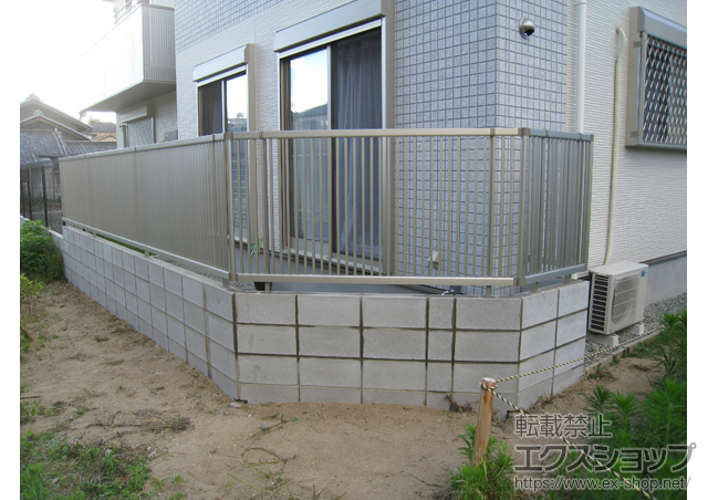 大阪府大阪市ののフェンス・柵 エクスラインフェンス13型 自由柱タイプ 施工例